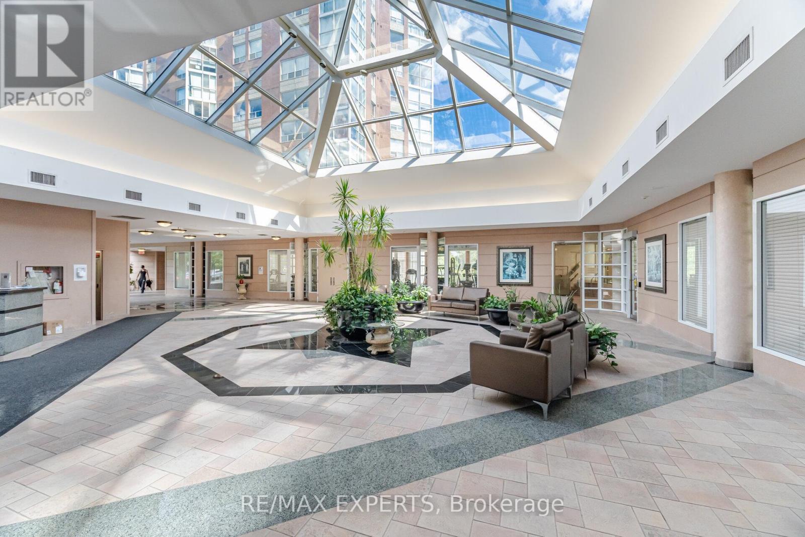 3610 - 7 Concorde Place, Toronto, Ontario  M3C 3N4 - Photo 3 - C12364971