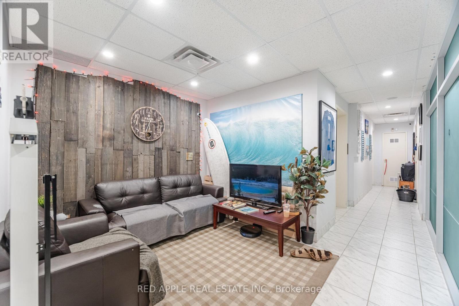 799 Bloor Street W, Toronto (Palmerston-Little Italy), Ontario  M6G 1L8 - Photo 17 - C12365008