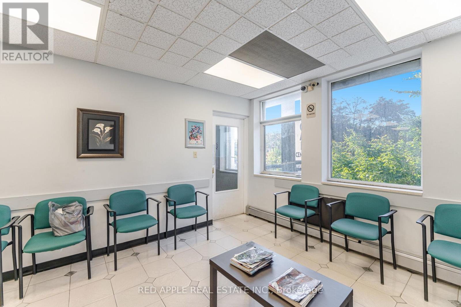 799 Bloor Street W, Toronto (Palmerston-Little Italy), Ontario  M6G 1L8 - Photo 5 - C12365008