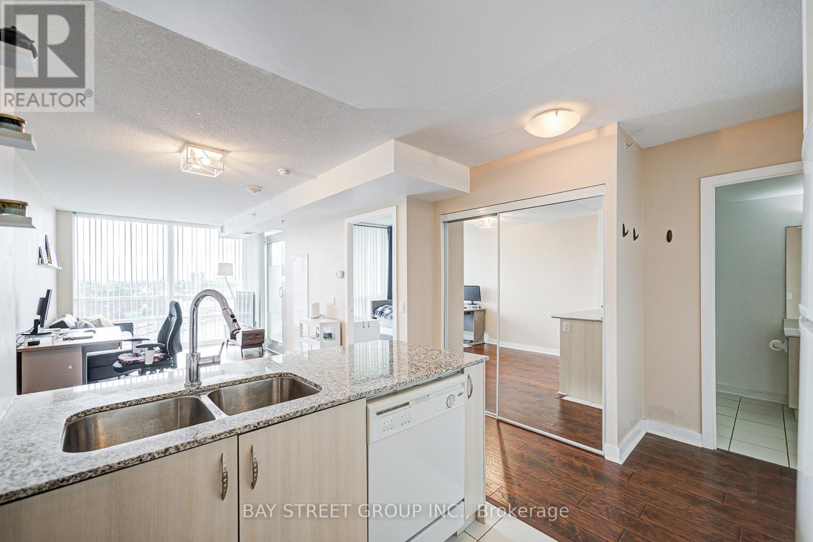 1003 - 5740 Yonge Street, Toronto, Ontario  M2M 0B1 - Photo 13 - C12365009