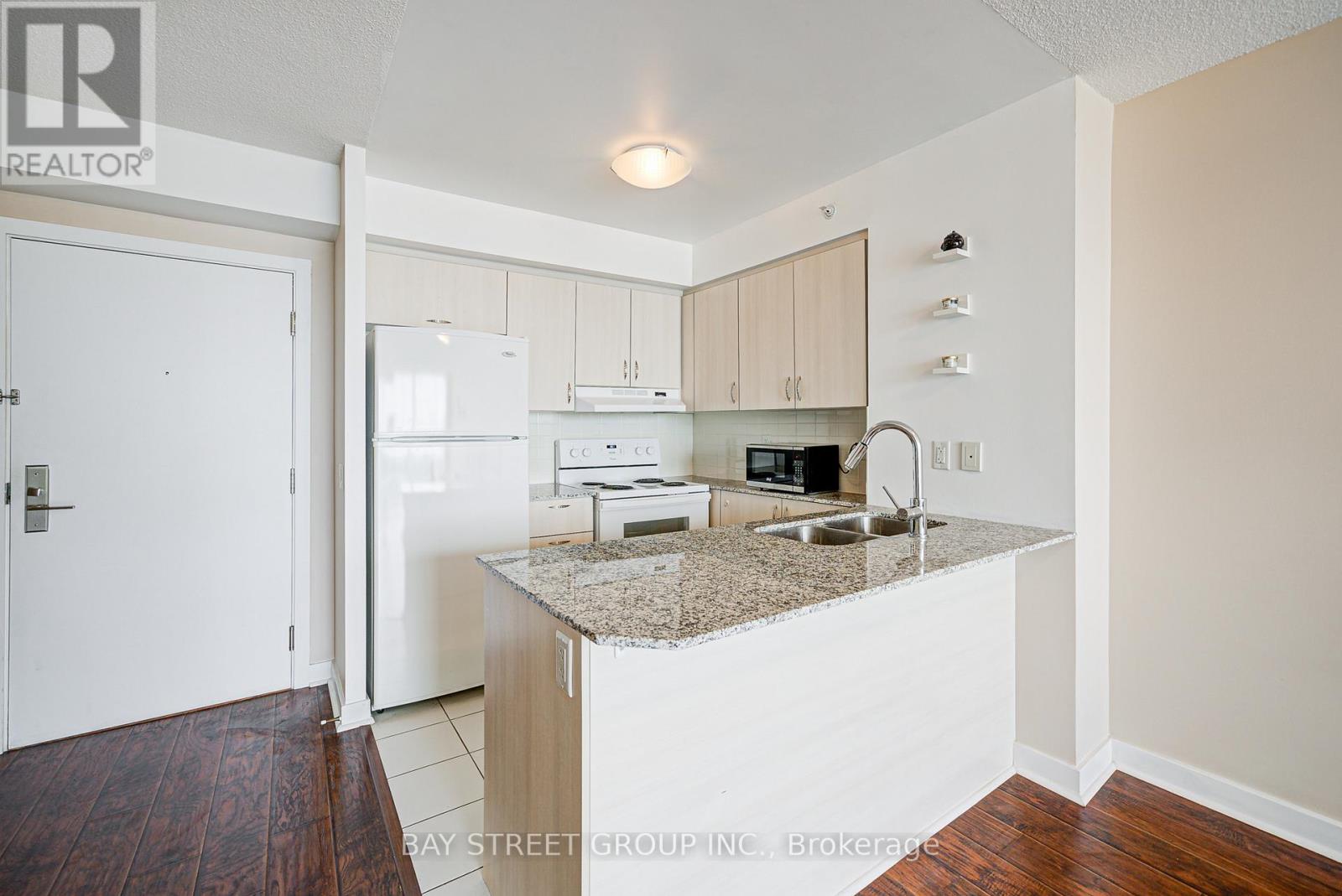 1003 - 5740 Yonge Street, Toronto, Ontario  M2M 0B1 - Photo 9 - C12365009
