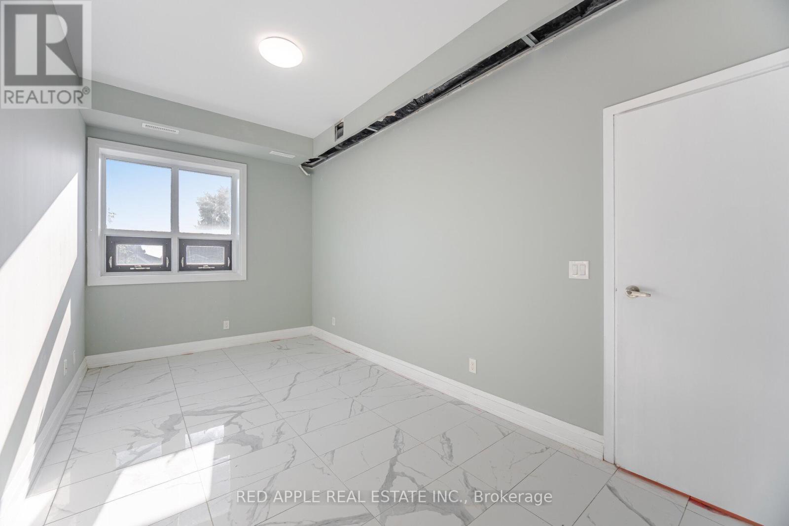 416 Oakwood Avenue, Toronto (Oakwood Village), Ontario  M6E 2W3 - Photo 27 - C12365013