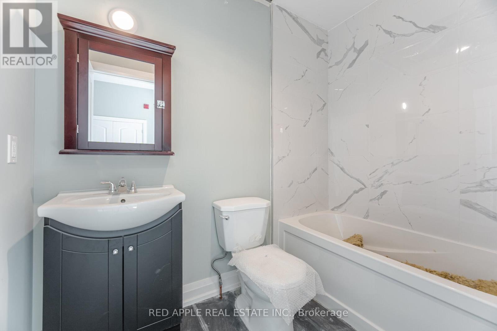 416 Oakwood Avenue, Toronto (Oakwood Village), Ontario  M6E 2W3 - Photo 31 - C12365013
