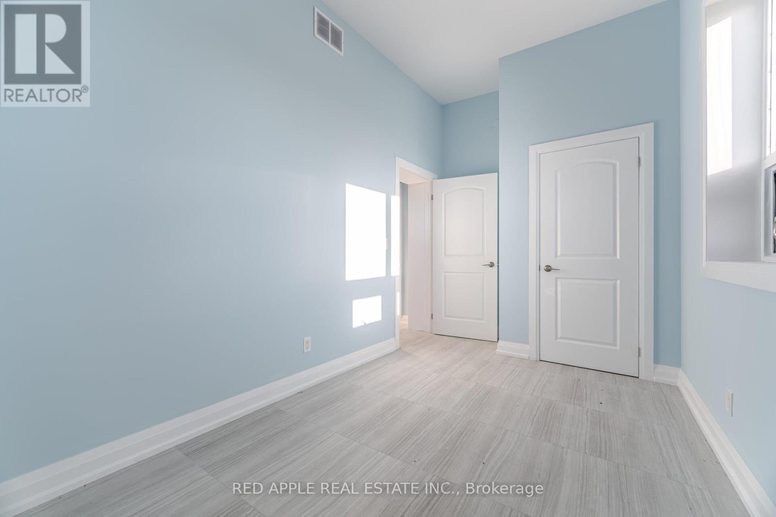 416 Oakwood Avenue, Toronto (Oakwood Village), Ontario  M6E 2W3 - Photo 42 - C12365013