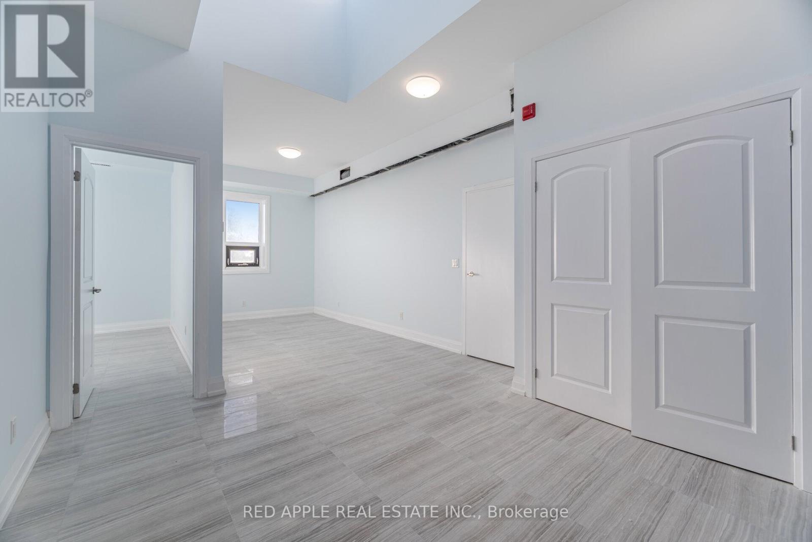 416 Oakwood Avenue, Toronto (Oakwood Village), Ontario  M6E 2W3 - Photo 46 - C12365013