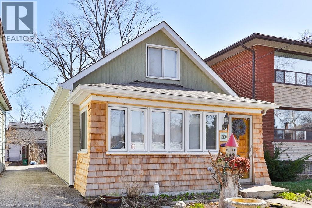 Property at 39 TWENTY FOURTH Street image 3