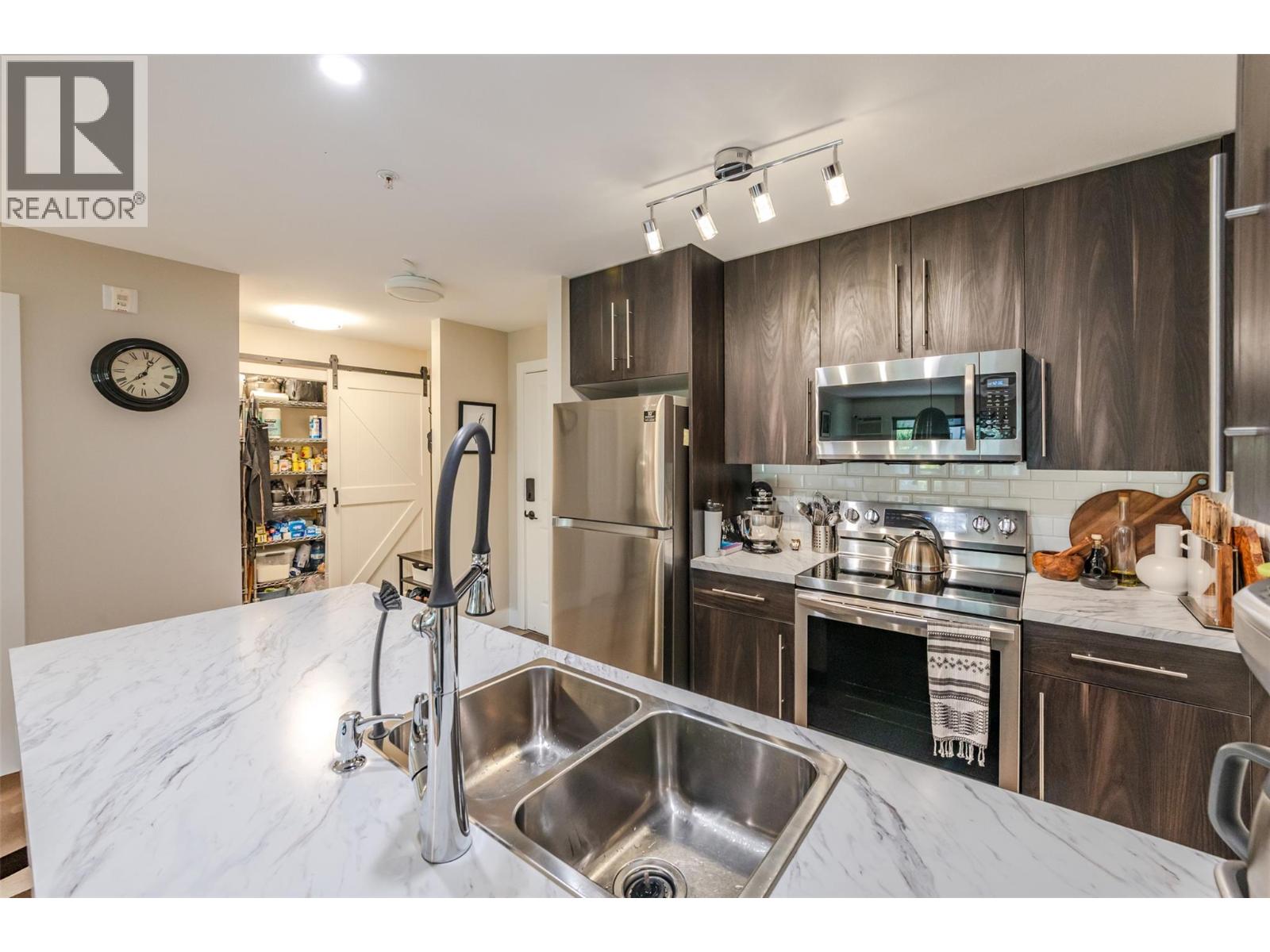 256 Hastings Avenue Unit# 316, Penticton, British Columbia  V2A 2V6 - Photo 3 - 10360235