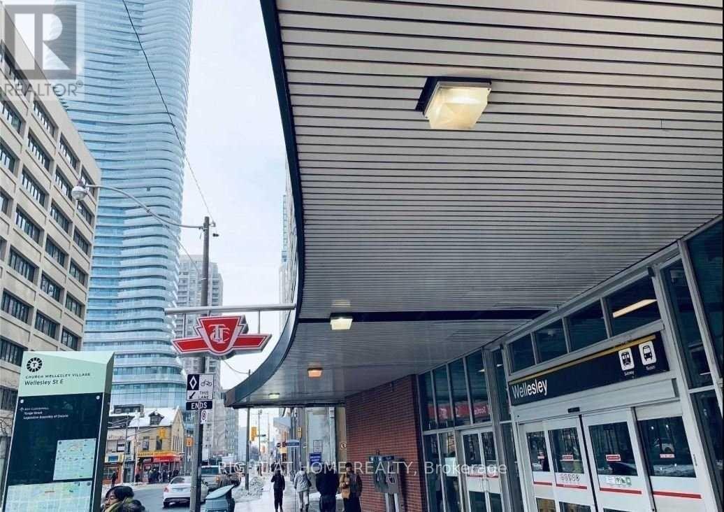 1112 - 11 Wellesley Street W, Toronto, Ontario  M4Y 0G4 - Photo 16 - C12363914