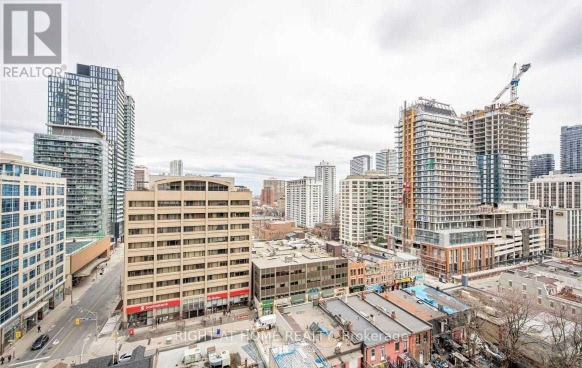 1112 - 11 Wellesley Street W, Toronto, Ontario  M4Y 0G4 - Photo 2 - C12363914