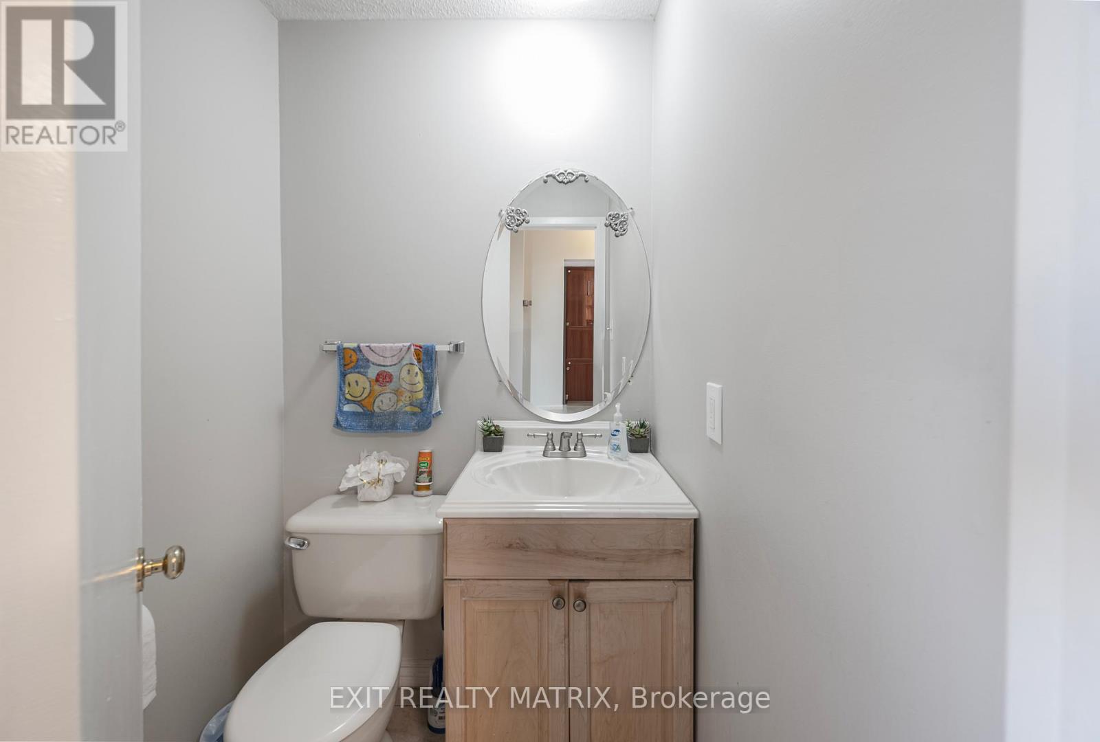 Property at 23 PICKFORD DRIVE image 3