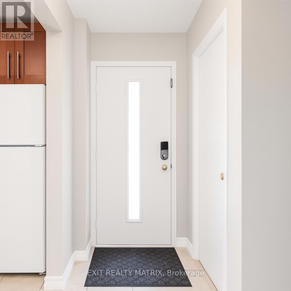 Property at 23 PICKFORD DRIVE image 2