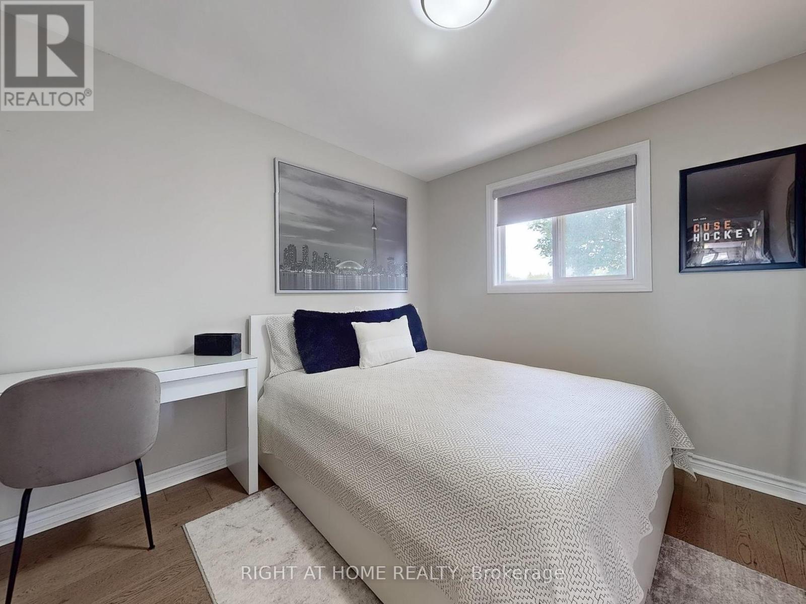 502 Galedowns Court, Mississauga, Ontario  L5A 3H9 - Photo 14 - W12364920