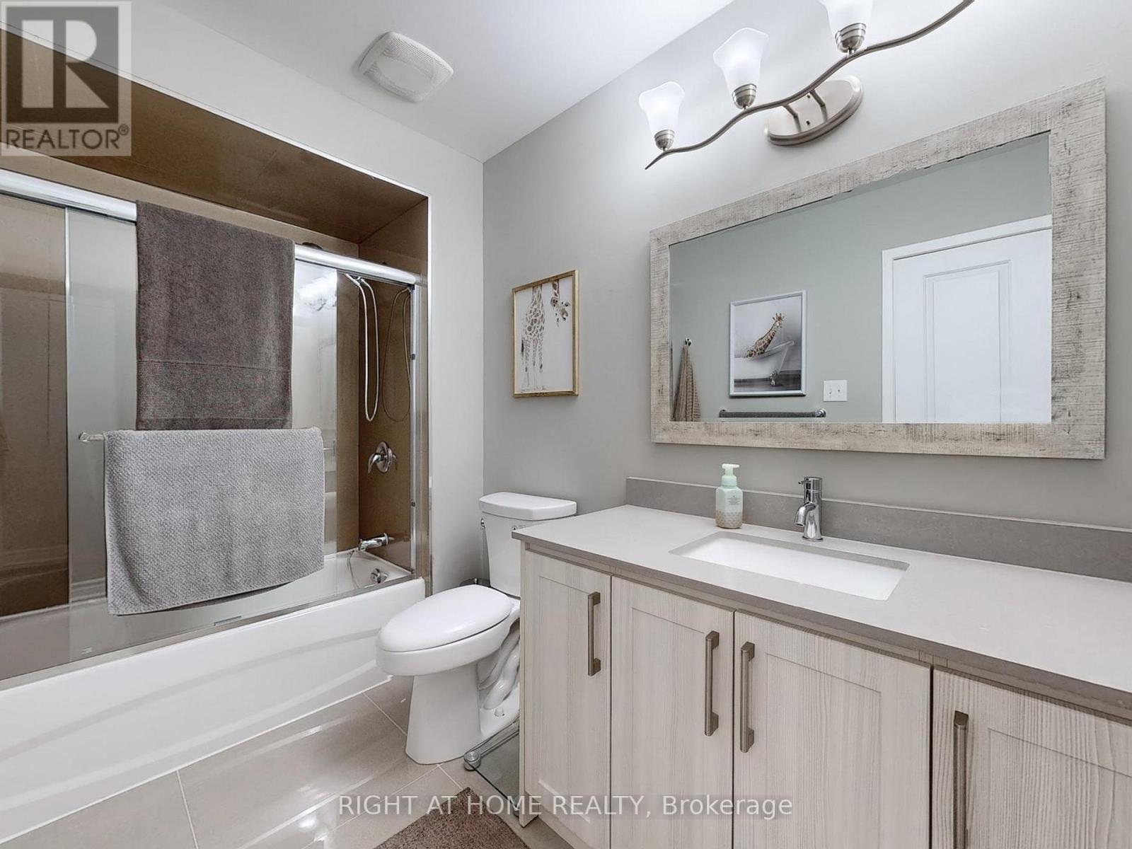 502 Galedowns Court, Mississauga, Ontario  L5A 3H9 - Photo 19 - W12364920