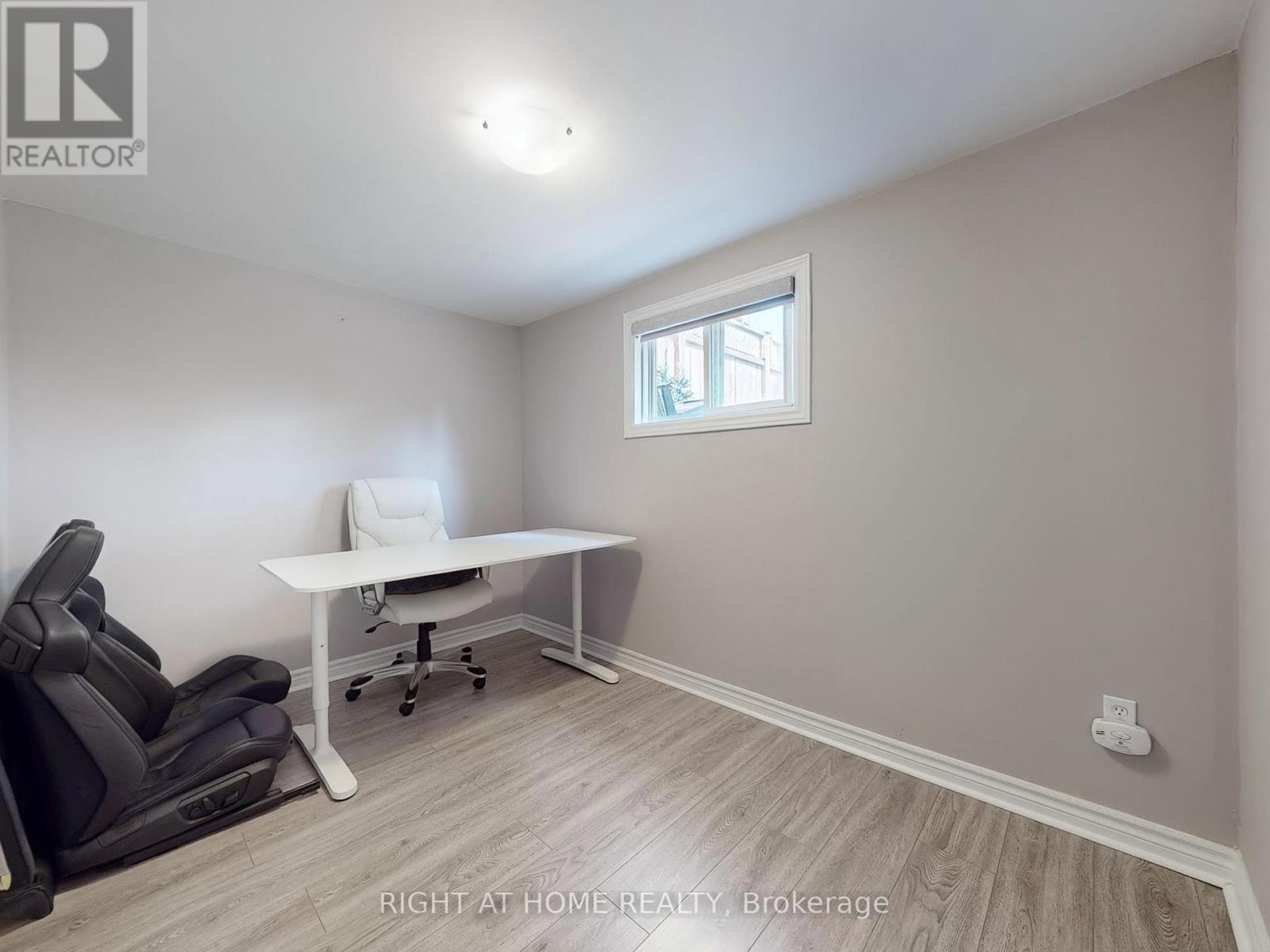 502 Galedowns Court, Mississauga, Ontario  L5A 3H9 - Photo 31 - W12364920
