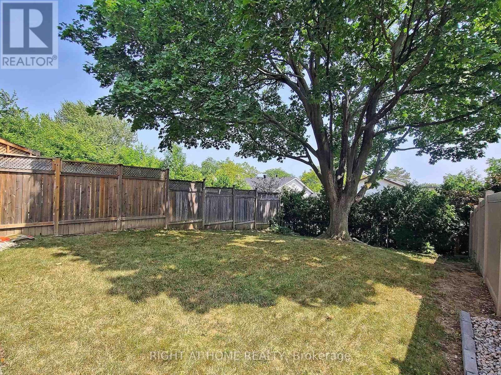 502 Galedowns Court, Mississauga, Ontario  L5A 3H9 - Photo 38 - W12364920