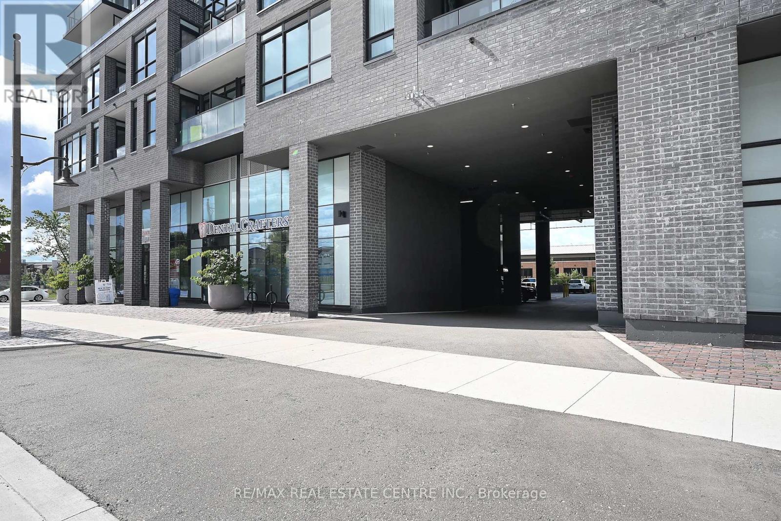 715 - 3005 Pine Glen Road S, Oakville, Ontario  L6M 4J3 - Photo 2 - W12364930