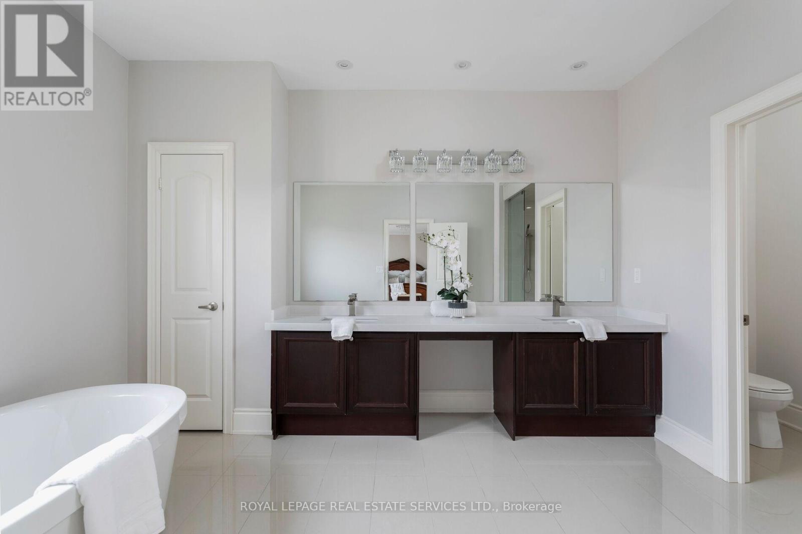 3159 William Rose Way, Oakville, Ontario  L6H 0T3 - Photo 27 - W12364954