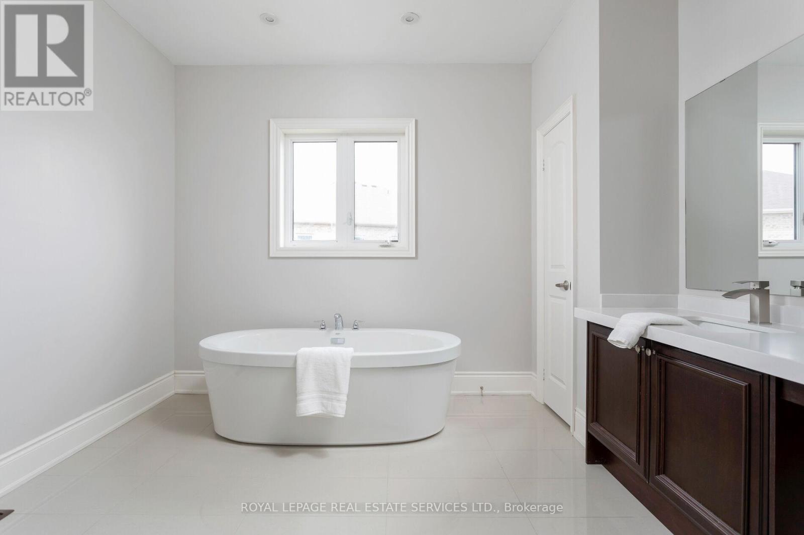 3159 William Rose Way, Oakville, Ontario  L6H 0T3 - Photo 29 - W12364954