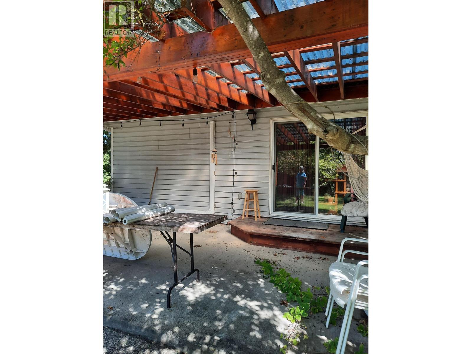 4300 Victoria Avenue E, Grand Forks, British Columbia  V0H 1H5 - Photo 19 - 10342364