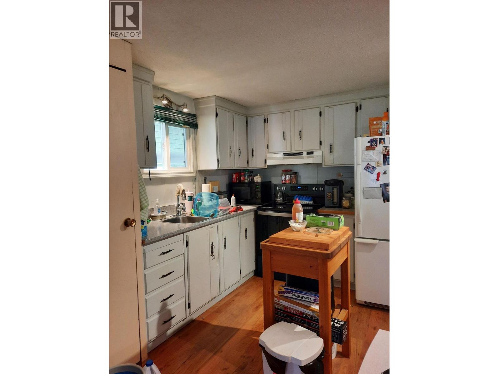 4300 Victoria Avenue E, Grand Forks, British Columbia  V0H 1H5 - Photo 3 - 10342364