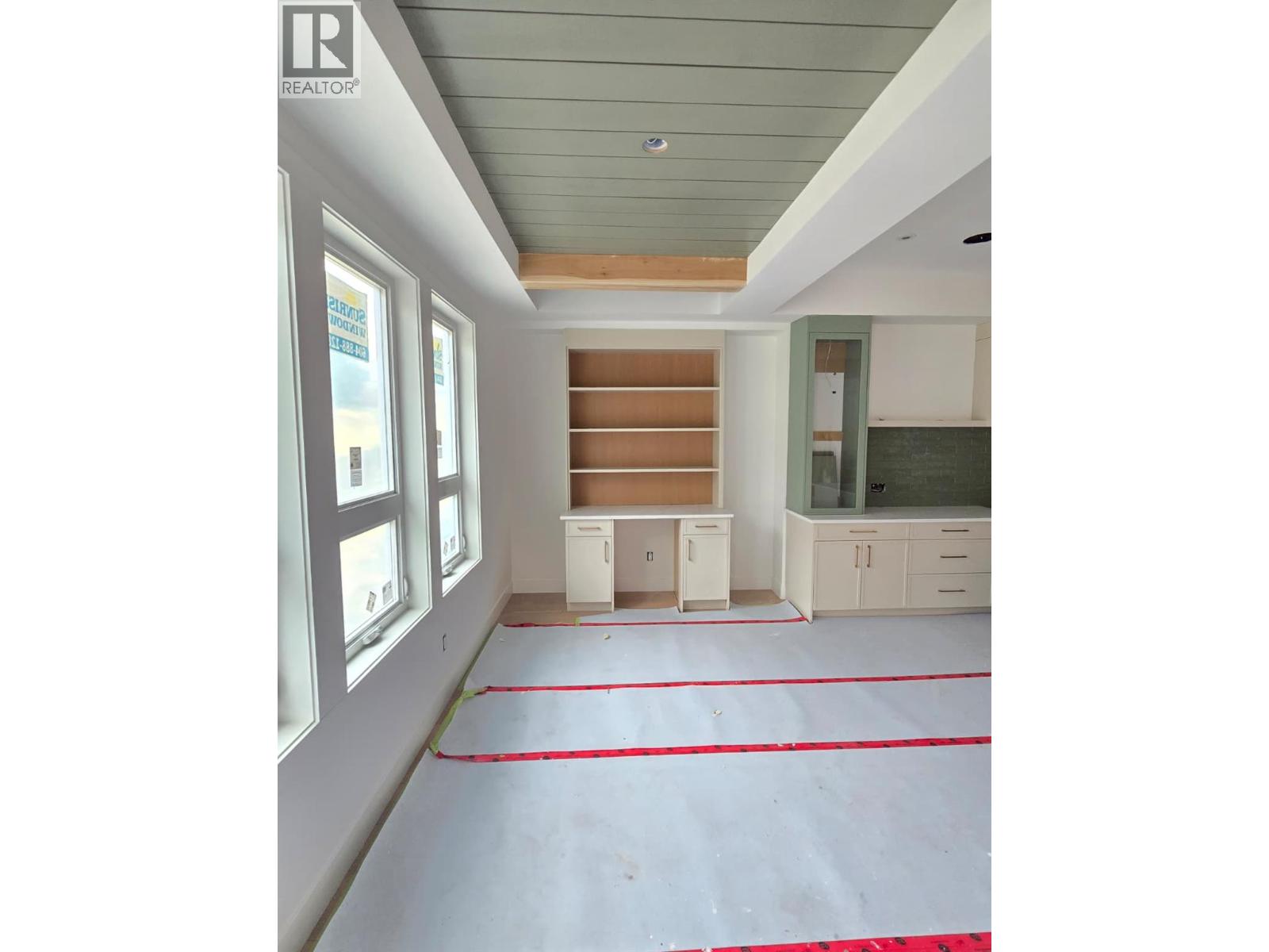 1012 Bull Crescent Kelowna Photo 7