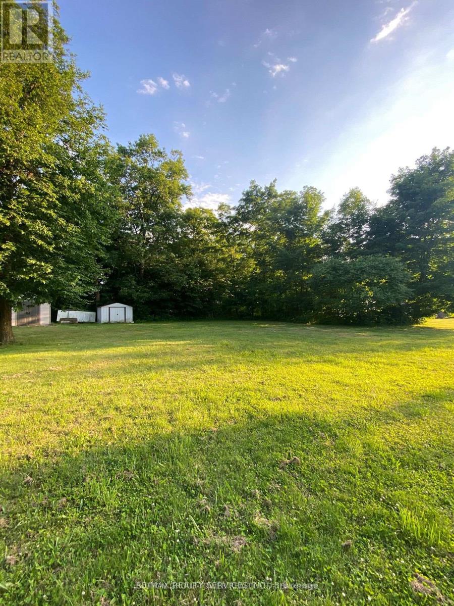 4870 Mapleview Crescent, Port Colborne, Ontario  L0S 1R0 - Photo 14 - X12364894