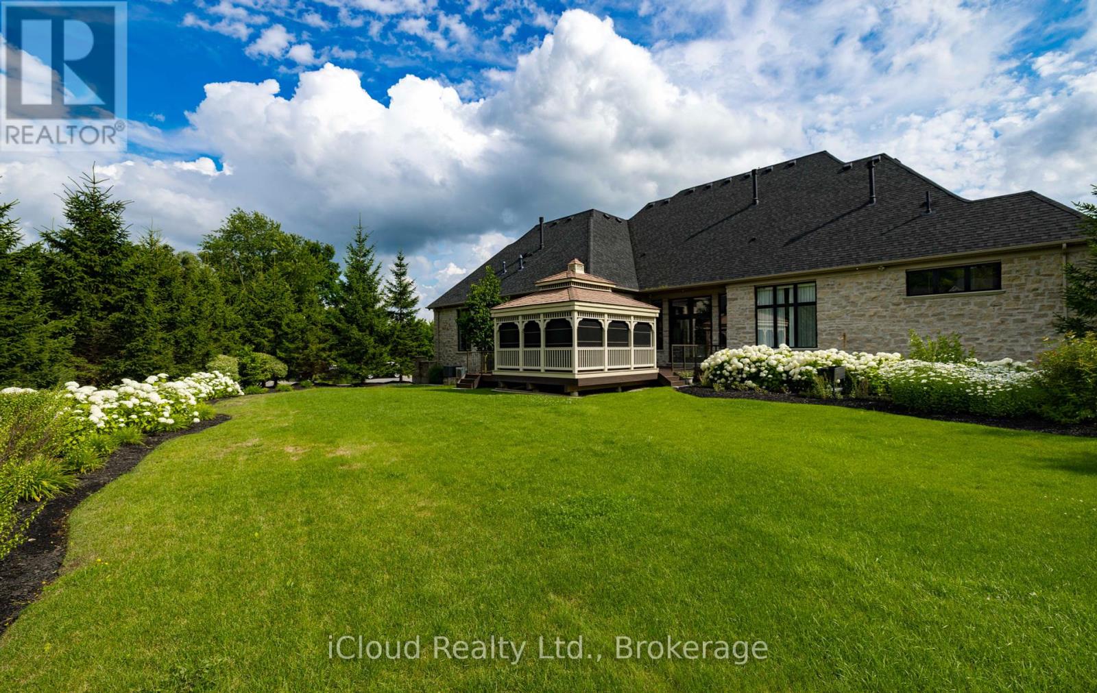 45 - 11 Lambeth Lane, Puslinch, Ontario  N0B 2J0 - Photo 45 - X12364935
