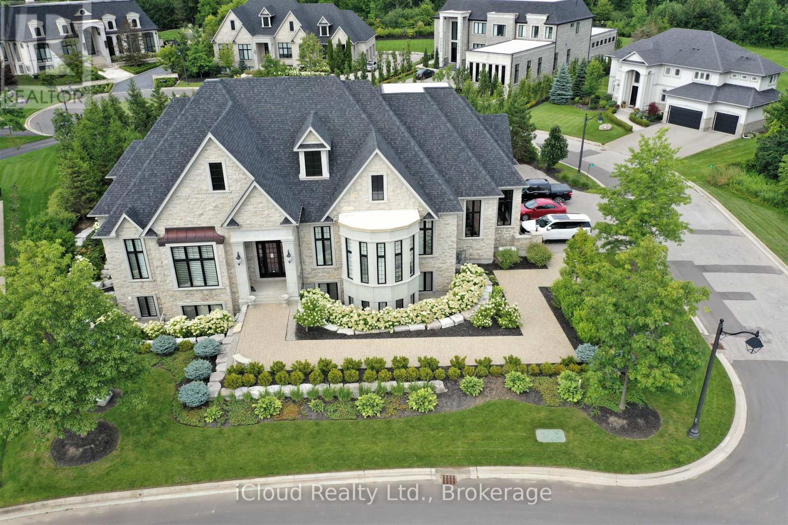 45 - 11 Lambeth Lane, Puslinch, Ontario  N0B 2J0 - Photo 6 - X12364935