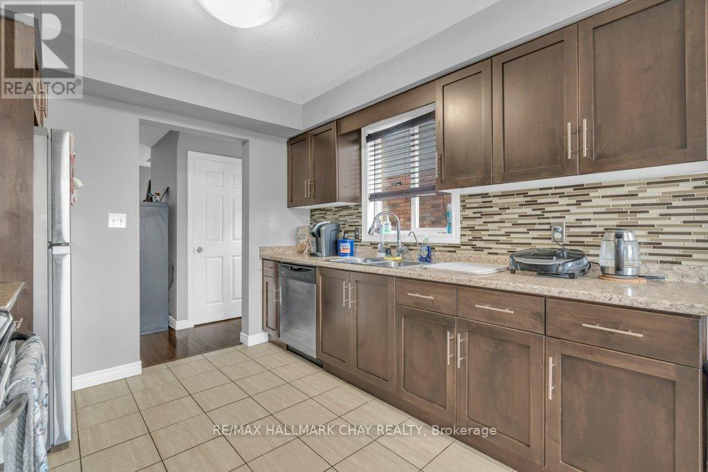 3 Davison Drive, Guelph, Ontario  N1E 0C1 - Photo 11 - X12365017