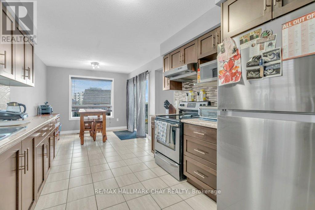3 Davison Drive, Guelph, Ontario  N1E 0C1 - Photo 14 - X12365017