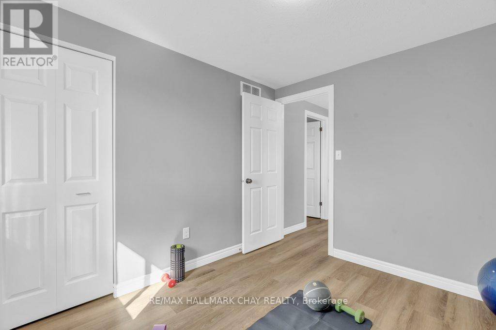 3 Davison Drive, Guelph, Ontario  N1E 0C1 - Photo 24 - X12365017