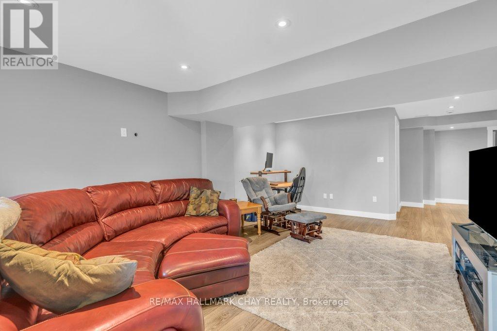 3 Davison Drive, Guelph, Ontario  N1E 0C1 - Photo 27 - X12365017