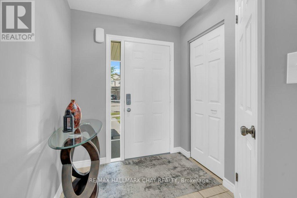 3 Davison Drive, Guelph, Ontario  N1E 0C1 - Photo 4 - X12365017