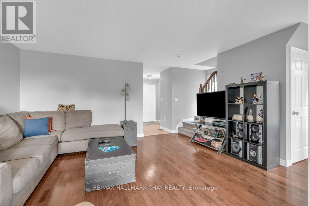 3 Davison Drive, Guelph, Ontario  N1E 0C1 - Photo 8 - X12365017