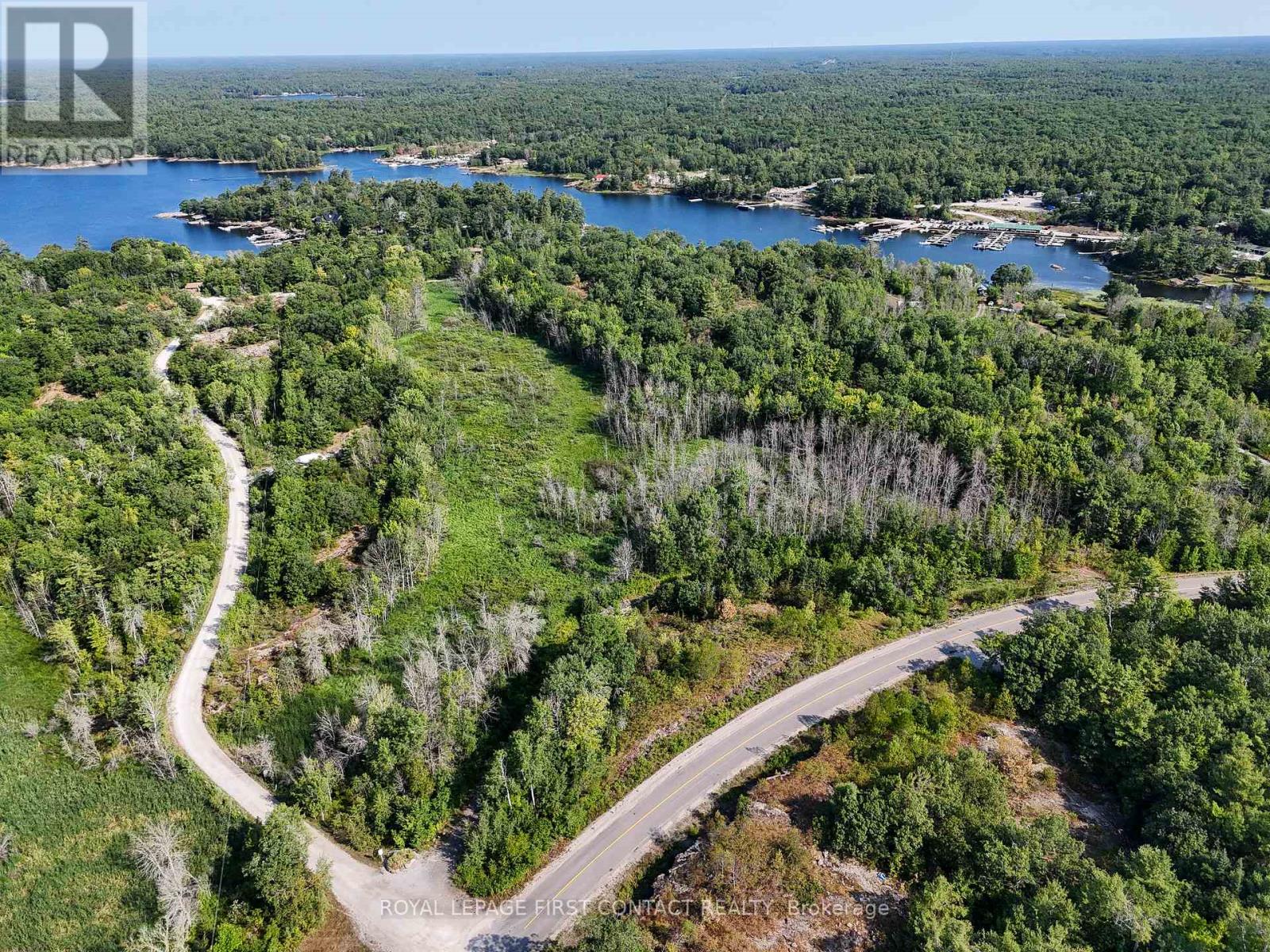 30 Birch Acres Drive, Georgian Bay, Ontario  L0K 1S0 - Photo 2 - X12365019