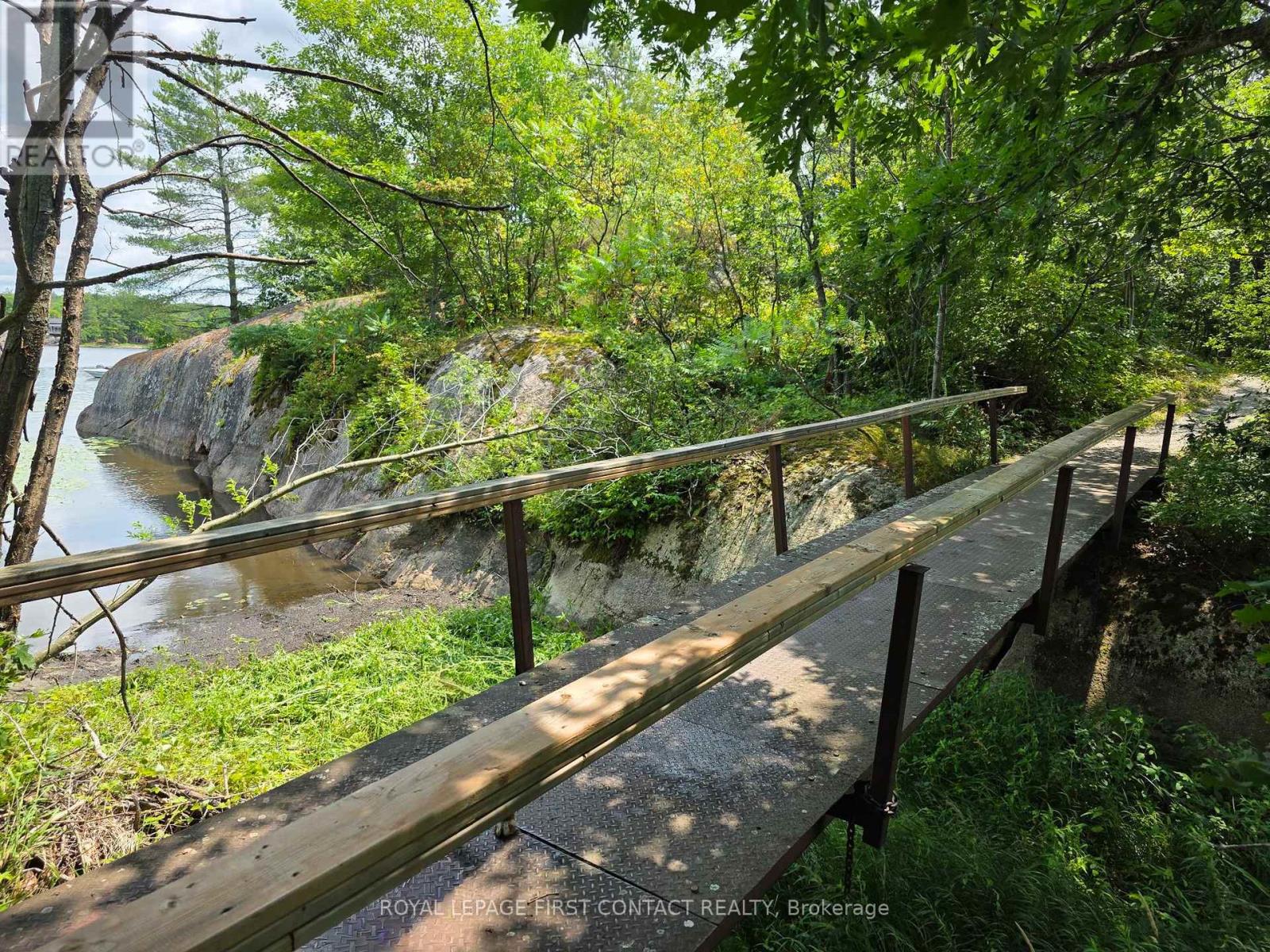 30 Birch Acres Drive, Georgian Bay, Ontario  L0K 1S0 - Photo 40 - X12365019