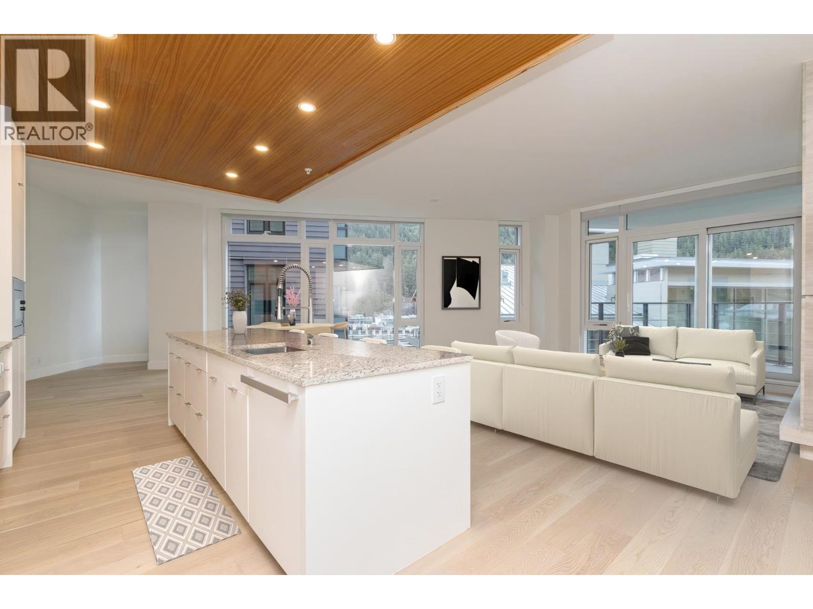 401 6687 Nelson Avenue, West Vancouver, British Columbia  V7W 2B2 - Photo 5 - R3040560