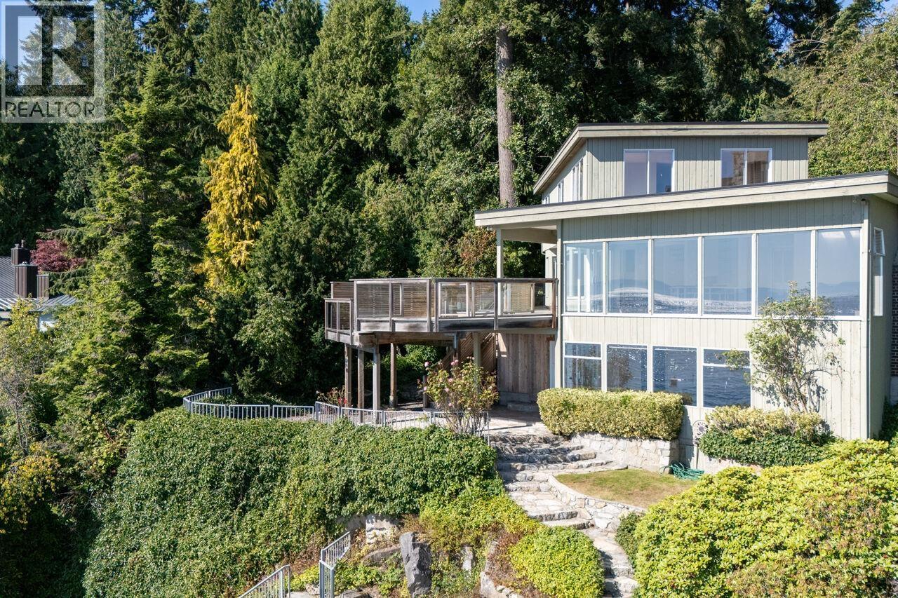 Property at 4020 MARINE DRIVE image 3