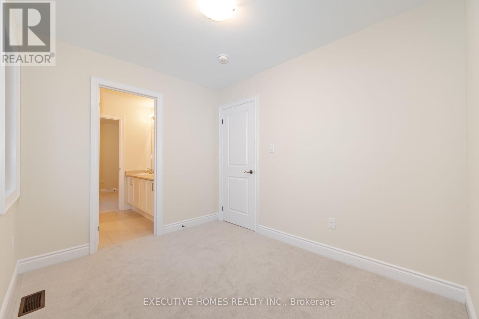 14 Mac Campbell Way, Bradford West Gwillimbury, Ontario  L3Z 4M7 - Photo 33 - N12353011