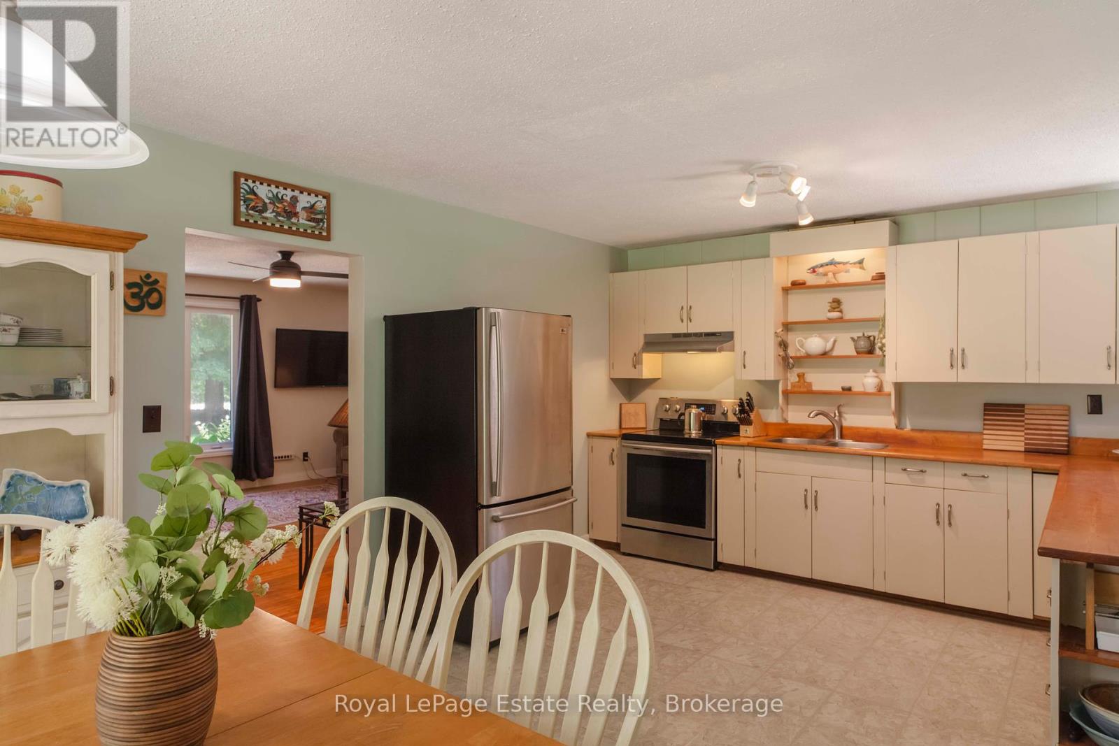 478 Bruce Rd 9, South Bruce Peninsula, Ontario  N0H 2T0 - Photo 17 - X12135541