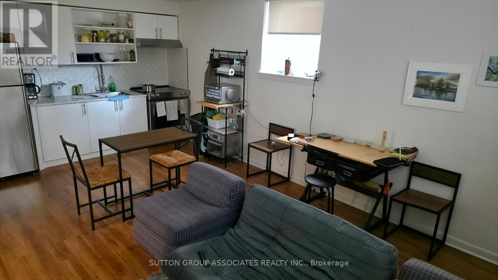 120 Edinborough Court, Toronto (Rockcliffe-Smythe), Ontario  M6N 2E8 - Photo 12 - W12363492