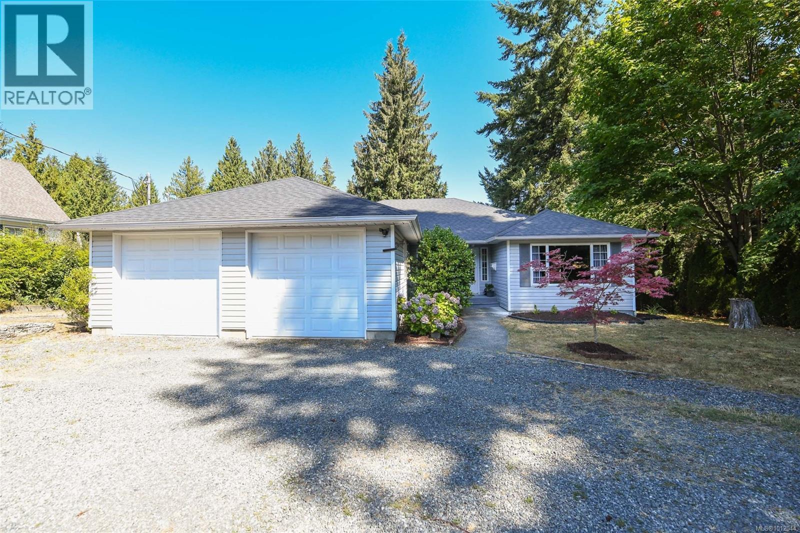 7730 Vivian Way, Fanny Bay, British Columbia