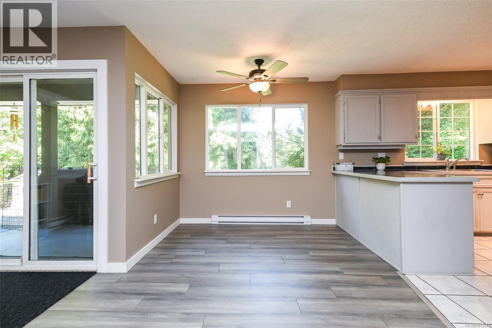 7730 Vivian Way, Fanny Bay, British Columbia  V0R 2W0 - Photo 11 - 1012044