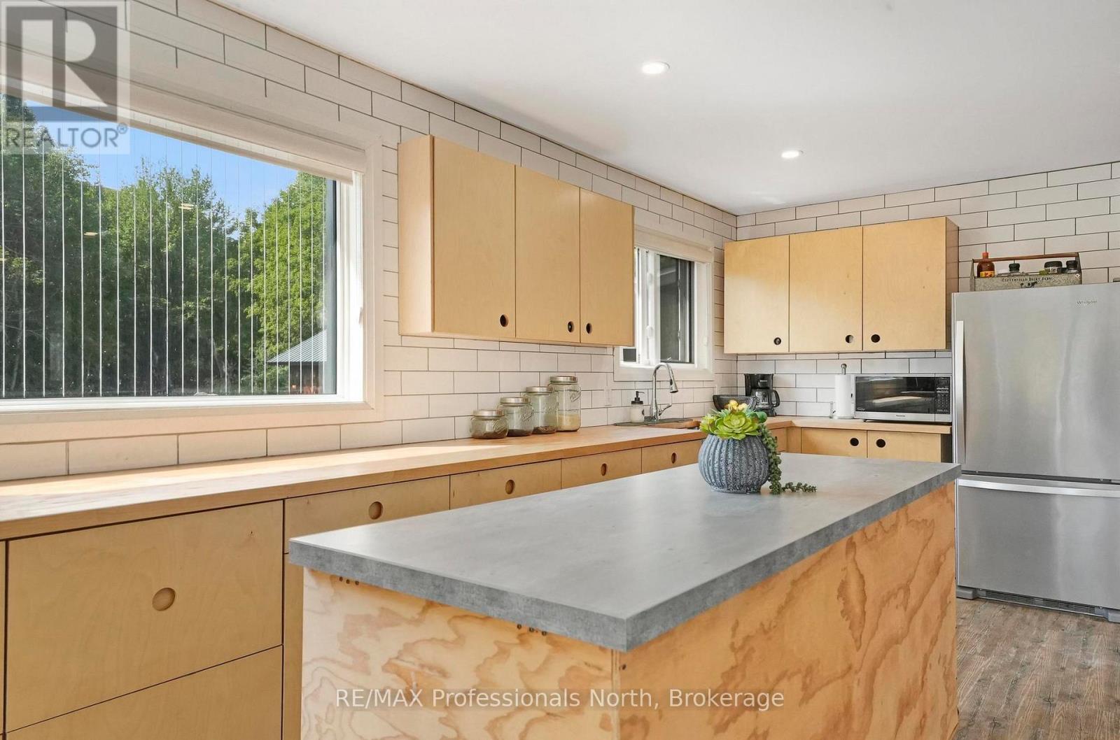 1597 Queens Line Road, Minden Hills, Ontario  K0M 2K0 - Photo 15 - X12359845