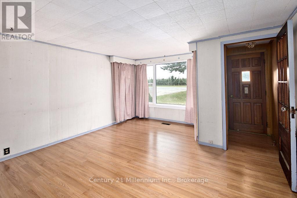 417047 Tenth Line, Blue Mountains, Ontario  N0H 1J0 - Photo 6 - X12362553