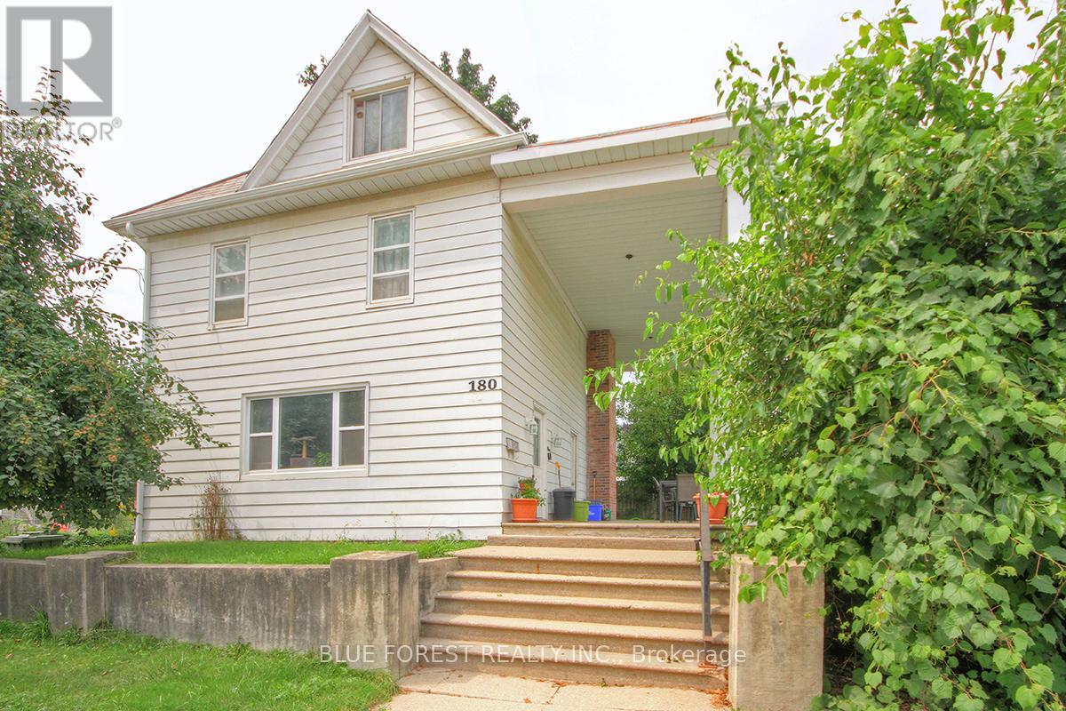 180 Ross Street, St. Thomas, Ontario  N5R 3Y3 - Photo 1 - X12365150