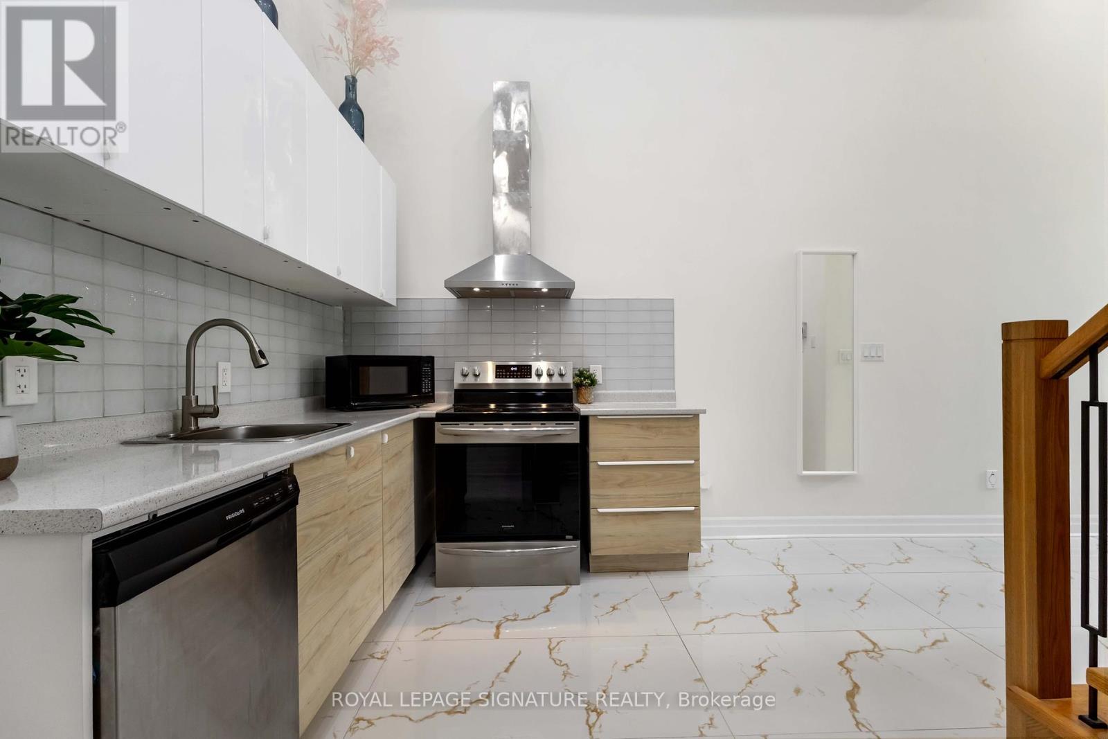 160 Byng Avenue, Toronto, Ontario  M1L 3P2 - Photo 7 - E12365022