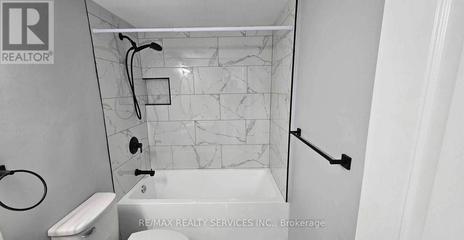 207 - 1 Massey Square, Toronto, Ontario  M4C 5L4 - Photo 11 - E12365053
