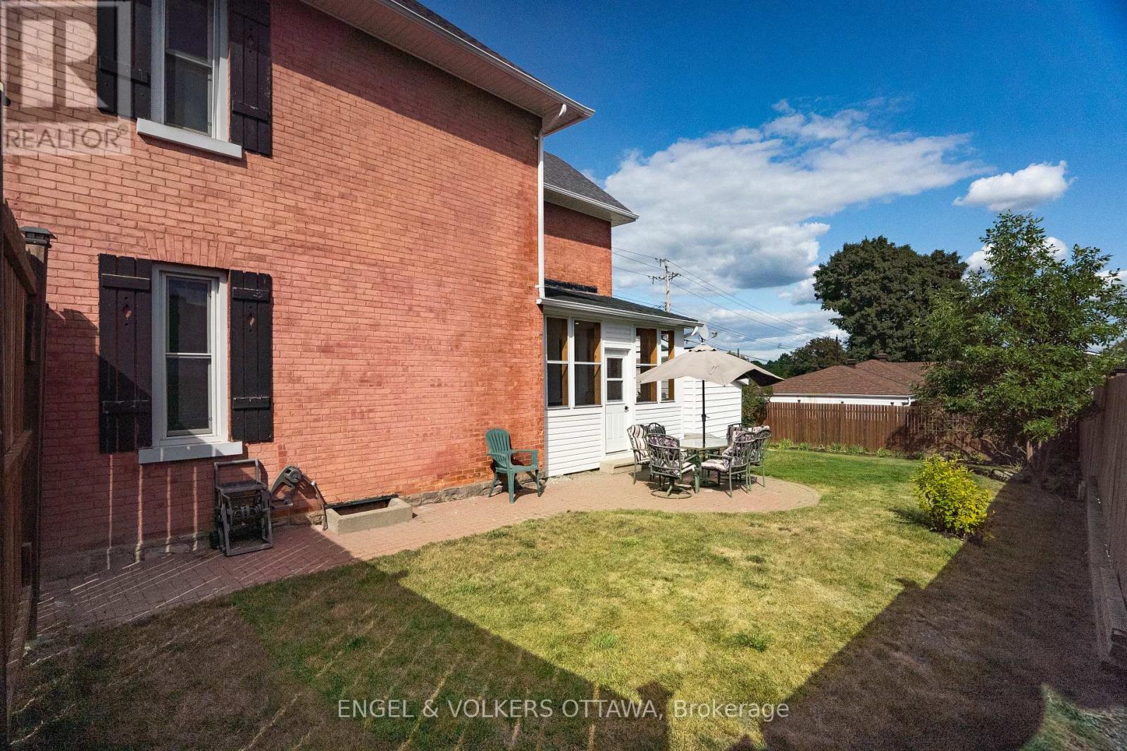 219 John Street N, Arnprior, Ontario  K7S 2P2 - Photo 38 - X12365146