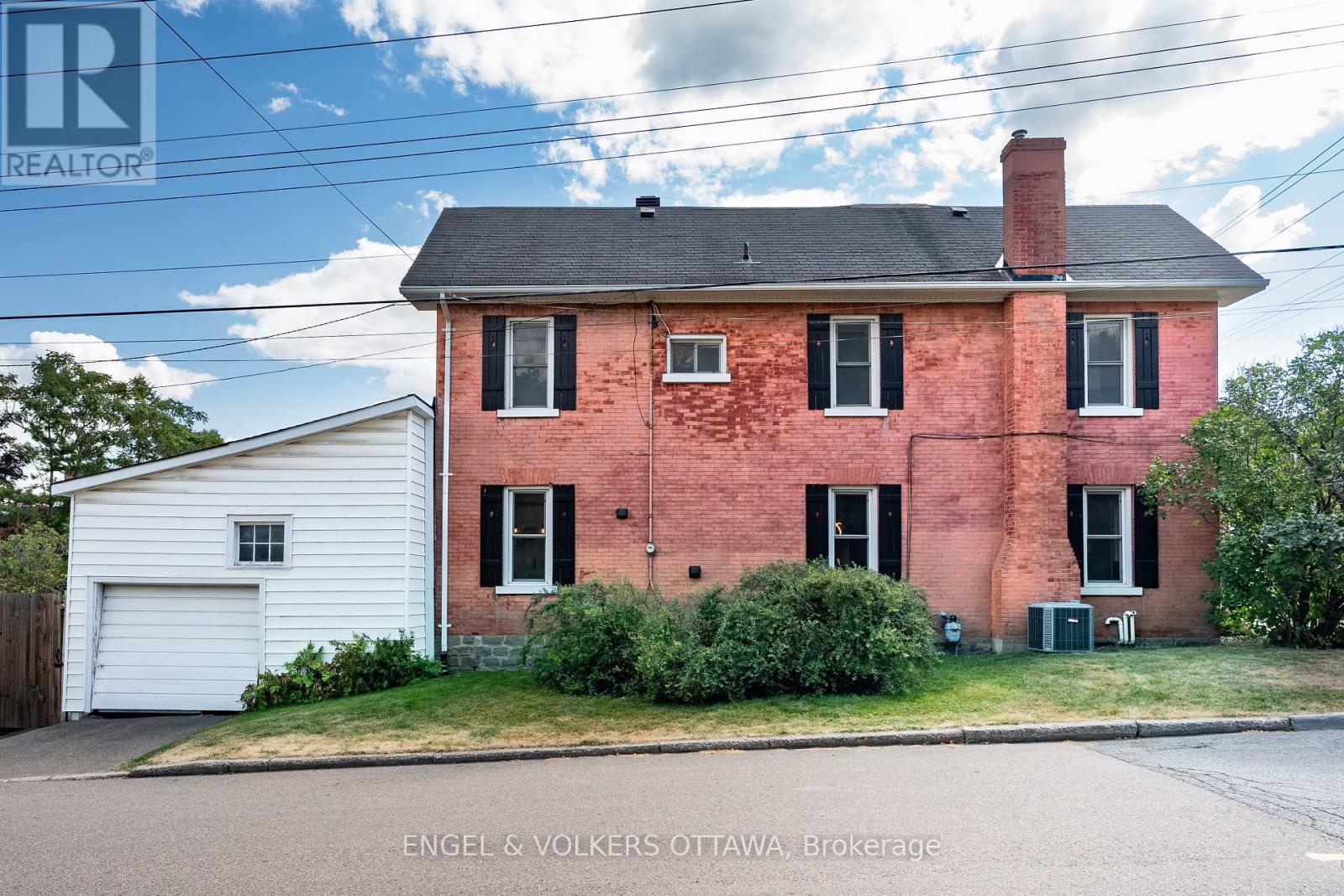 219 John Street N, Arnprior, Ontario  K7S 2P2 - Photo 44 - X12365146